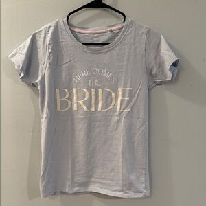 Light Blueish Gray 'Here Comes the Bride' T-Shirt